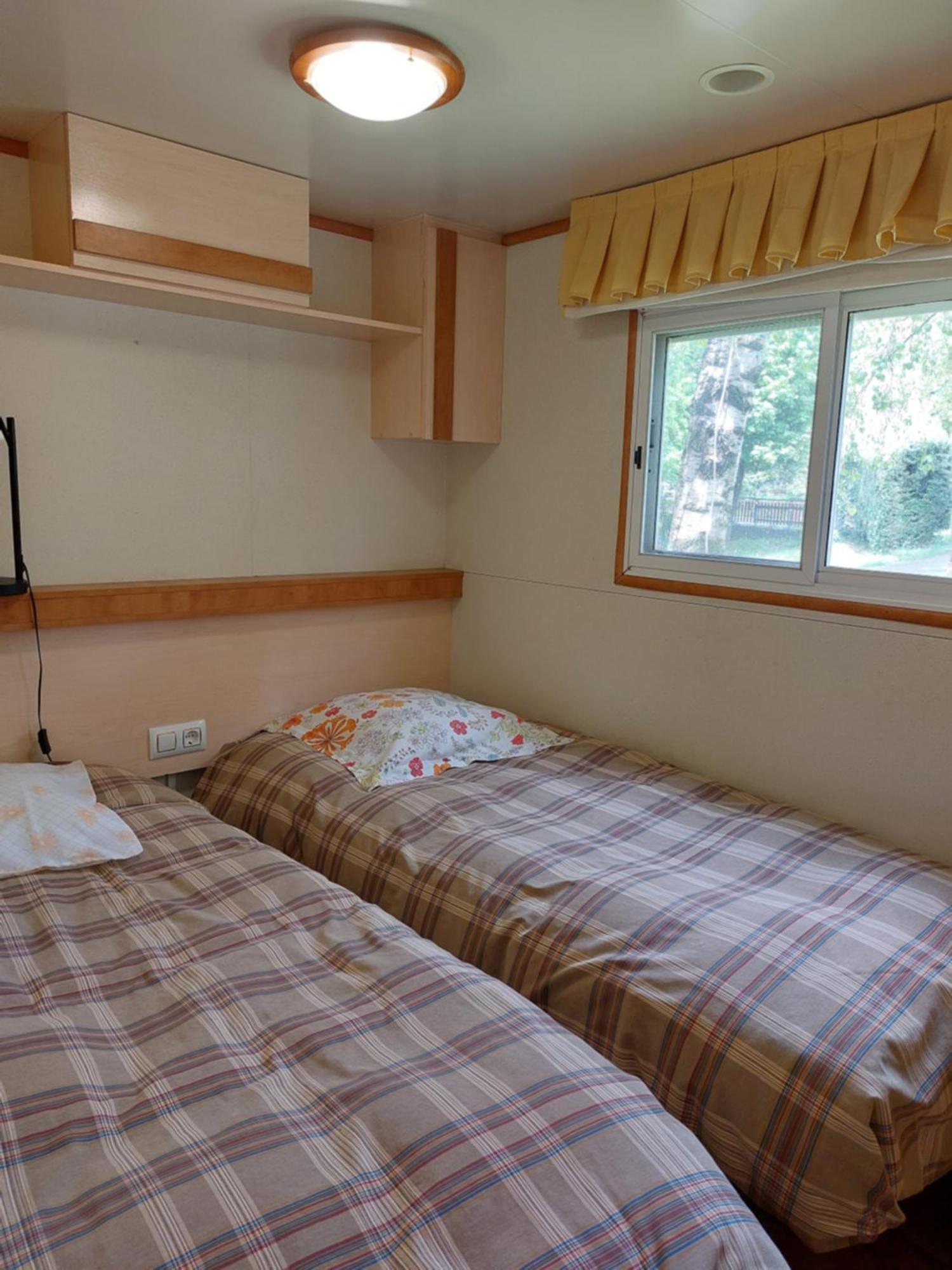 Camping L'Enclave Mobil-Home Estavar Ngoại thất bức ảnh
